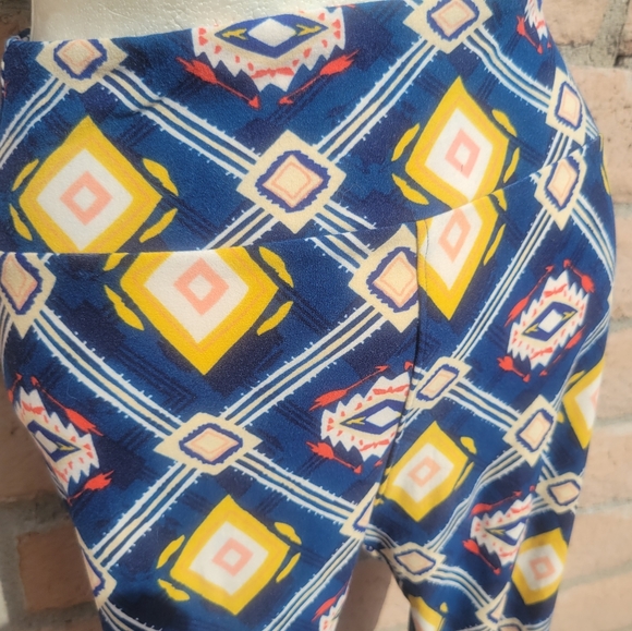 Lularoe One Size Western Leggings - Picture 2 of 3